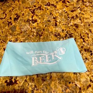 Bondiband Women's Headband (great for walking, running or yoga)